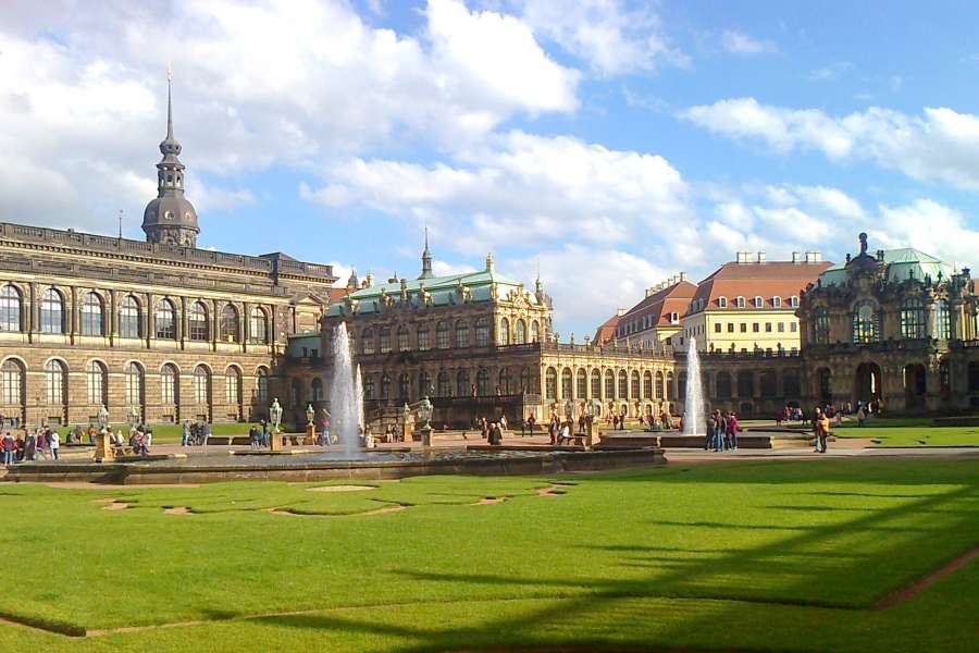 Drezno, pałac Zwinger,Saksonia w Niemczech,