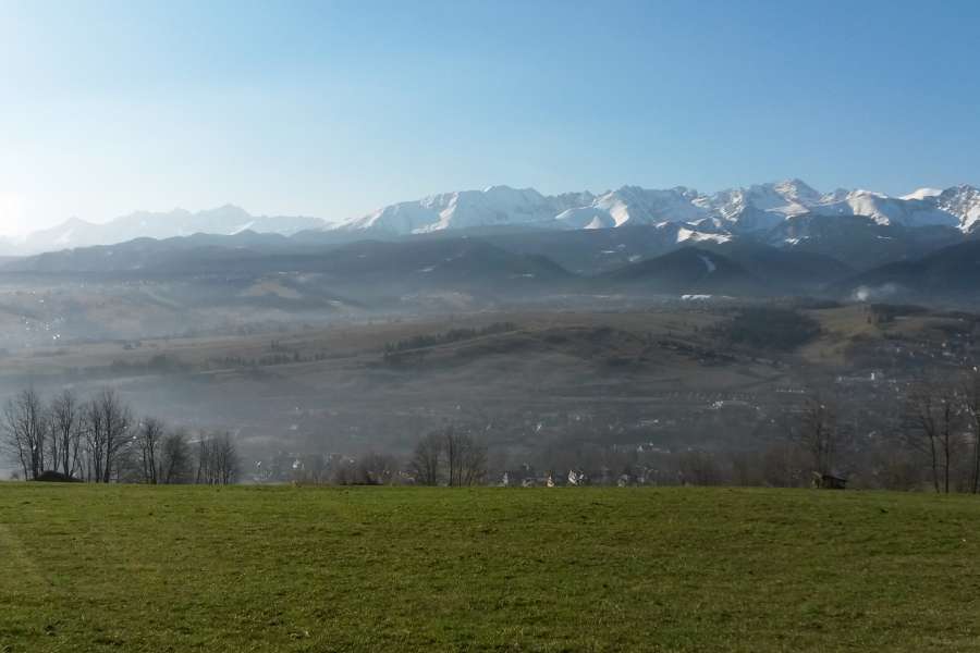 Furmanowa wiosną widok na Tatry